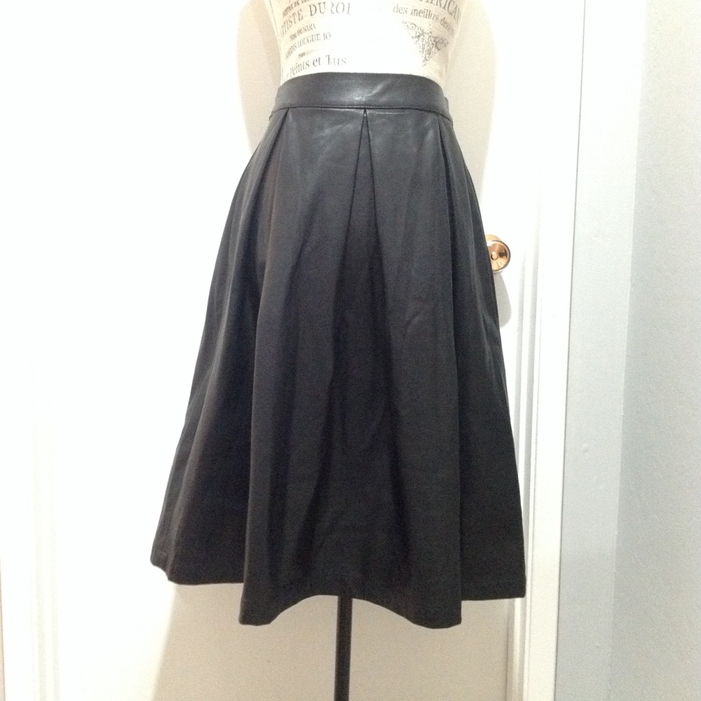 WhoWhatWear Pleather Skirt